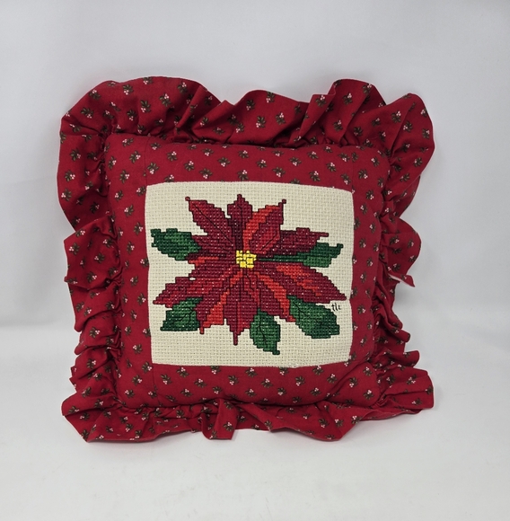 VINTAGE HANDMADE NEEDLE WORK EMROIDERY CHRISTMAS THROW PILLOW POINSETTIA RED - Picture 1 of 11
